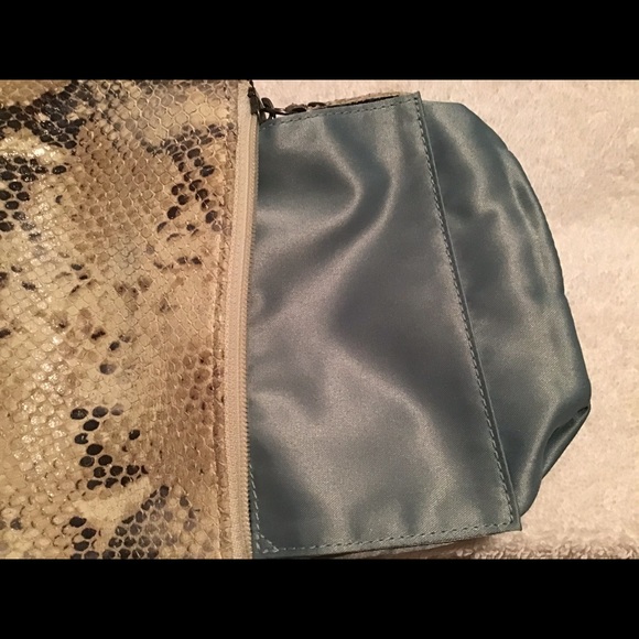 Authentic Coach wristlet python embossed leather💖 - Picture 4 of 5